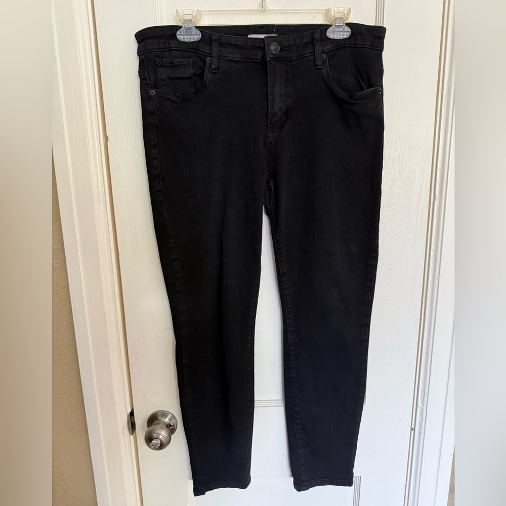 STS Blue Women's Black Skinny Jeans. Great condition. Size EU 32